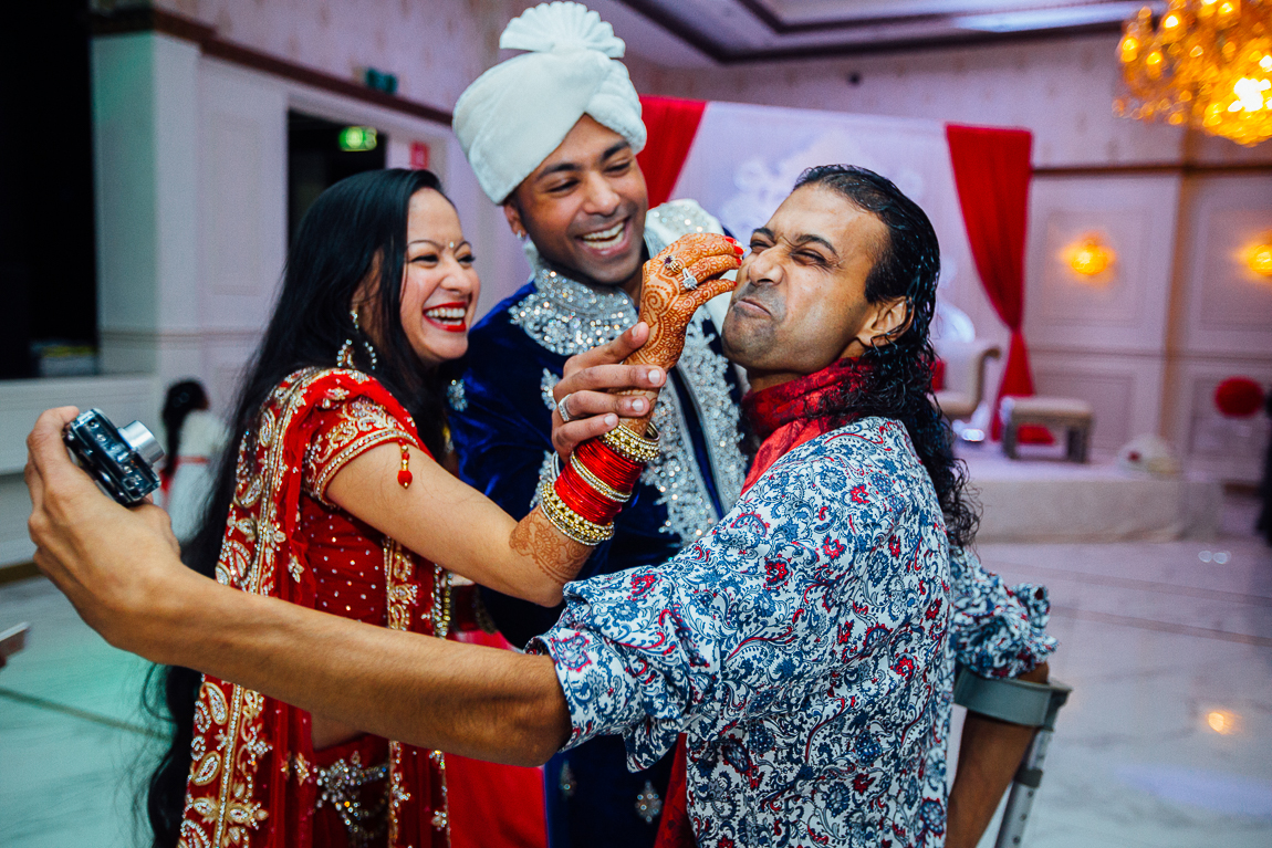 Huwelijksfotografie receptie van Kiran en Sujata, Partycentrum Zichtenburg, Den Haag